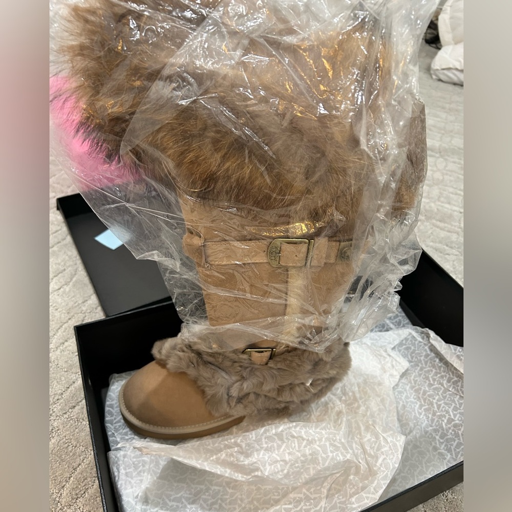 New in box never worn Australia Luxe Collective fur boots size 9 - Picture 4 of 5
